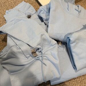 11 Total Gildan Heavy Blend Sky Blue Sweatshirt